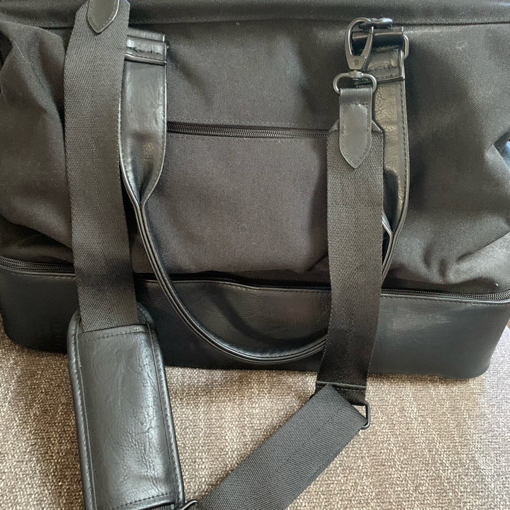 Beis Weekender - image 3